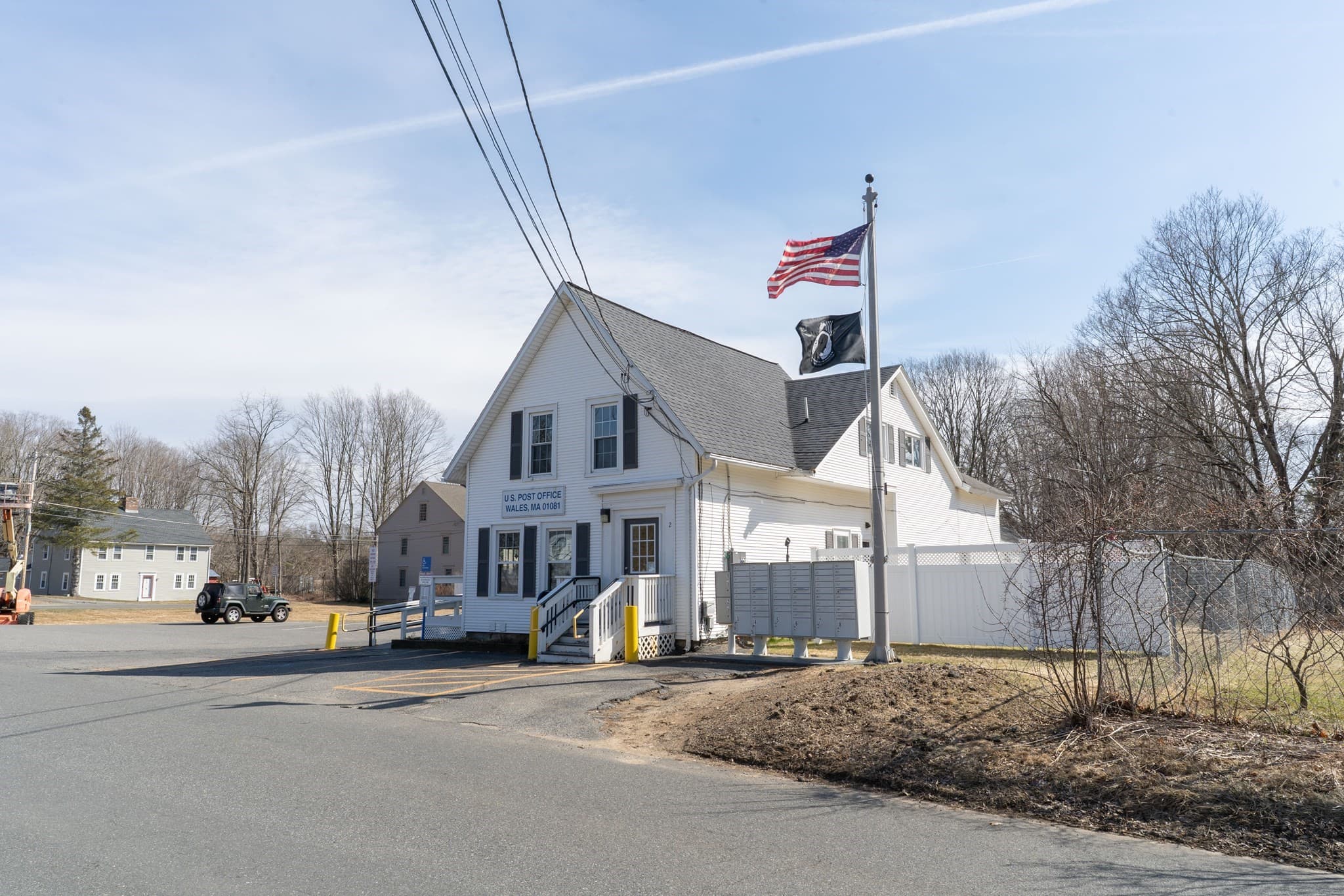3 Family at 2 Monson Rd, Wales MA 01081, photo 5 of 28