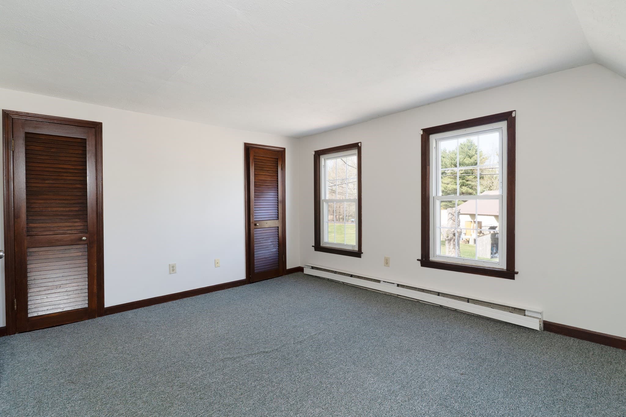 3 Family at 2 Monson Rd, Wales MA 01081, photo 24 of 28