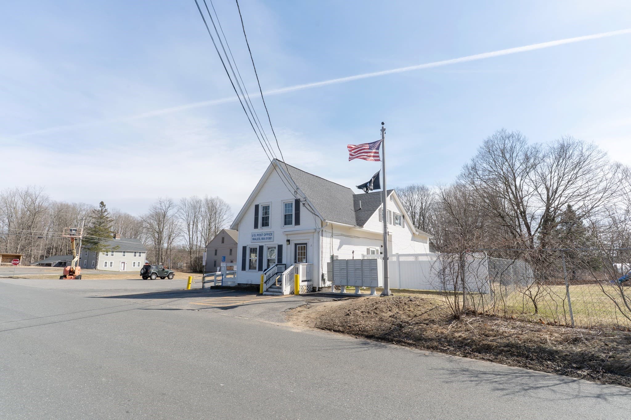 3 Family at 2 Monson Rd, Wales MA 01081, photo 4 of 28
