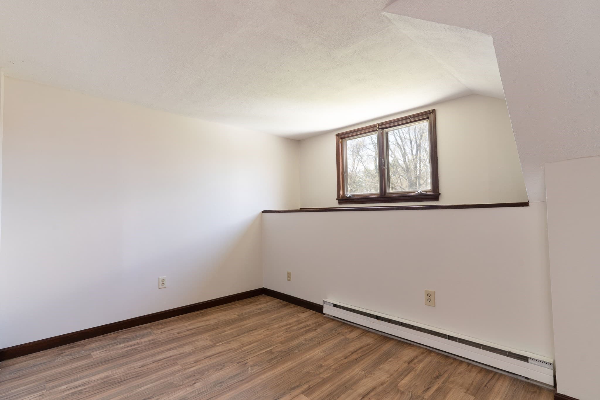 3 Family at 2 Monson Rd, Wales MA 01081, photo 25 of 28