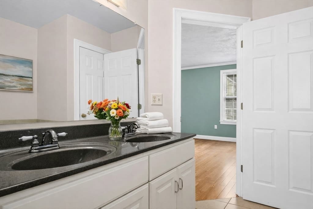 Condominium at 14 Northgate Ct # 14, Grafton MA 01536, photo 27 of 42