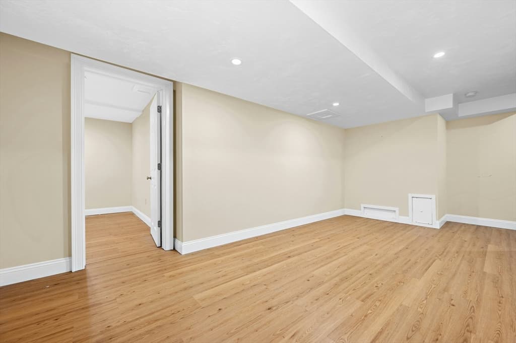 Condominium at 14 Northgate Ct # 14, Grafton MA 01536, photo 32 of 42