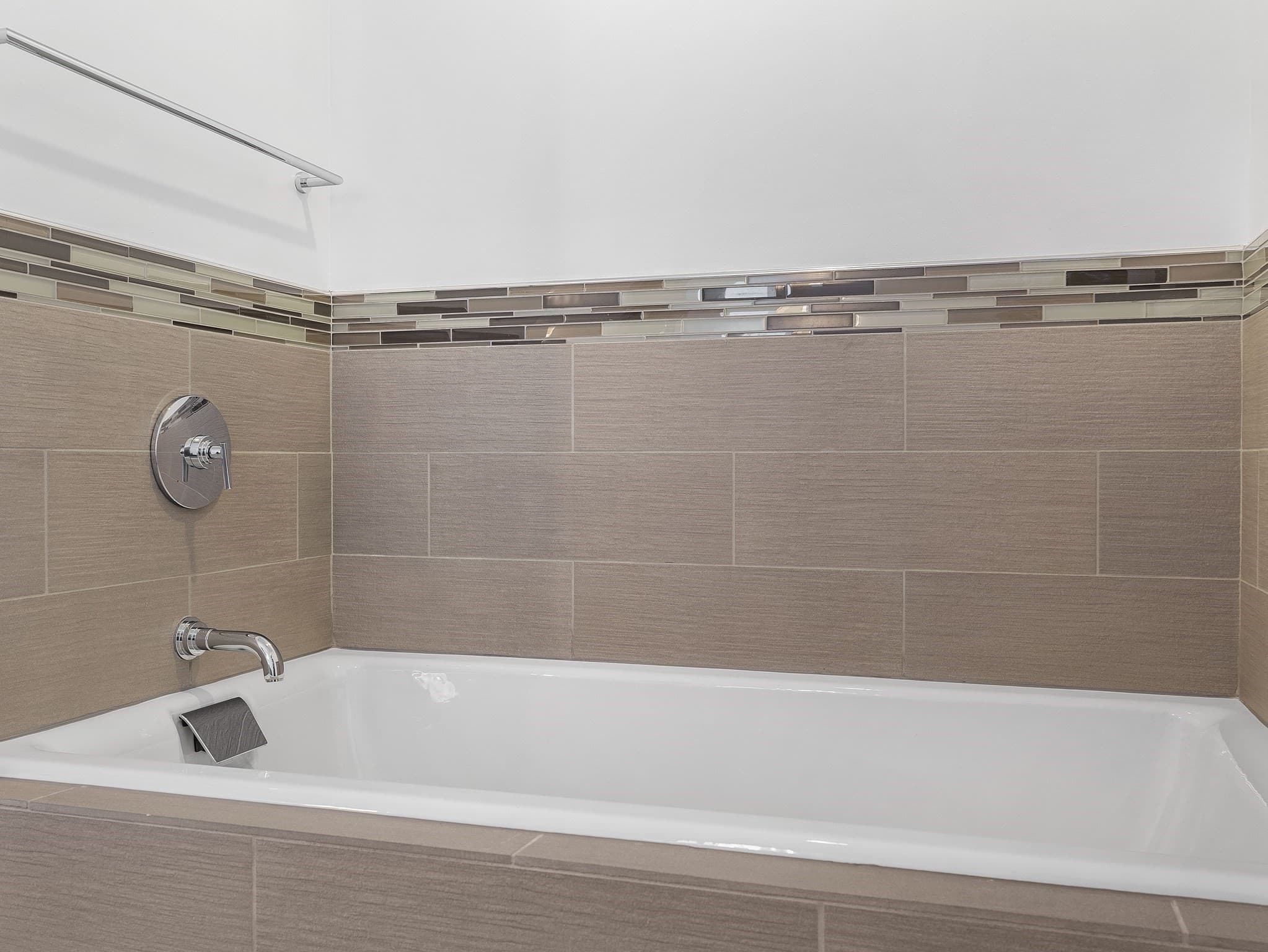 Condominium at 110 Stuart # 23G, Boston MA 02116, photo 24 of 39