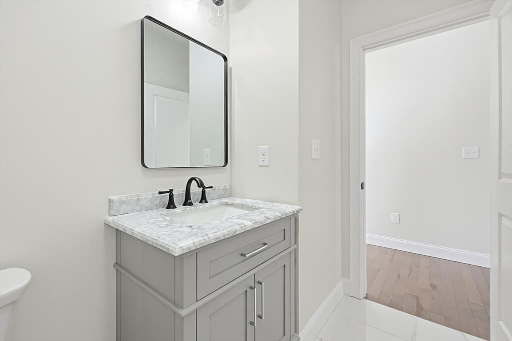 Single Family Residence at 673 Pleasant Street, Leicester MA 01524, photo 9 of 38