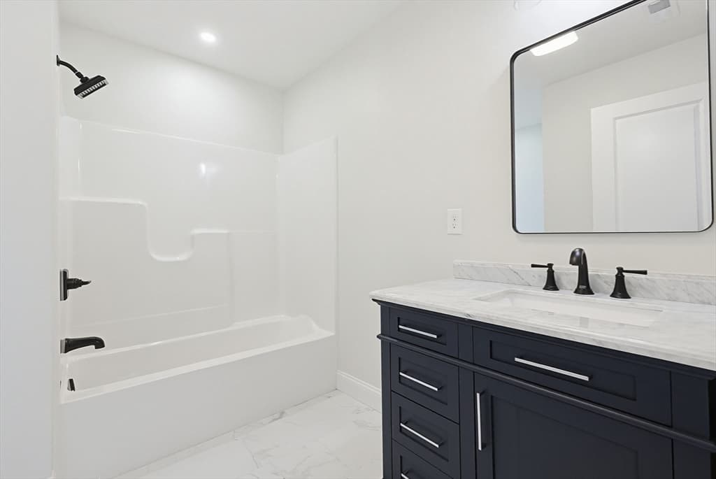 Single Family Residence at 673 Pleasant Street, Leicester MA 01524, photo 24 of 38