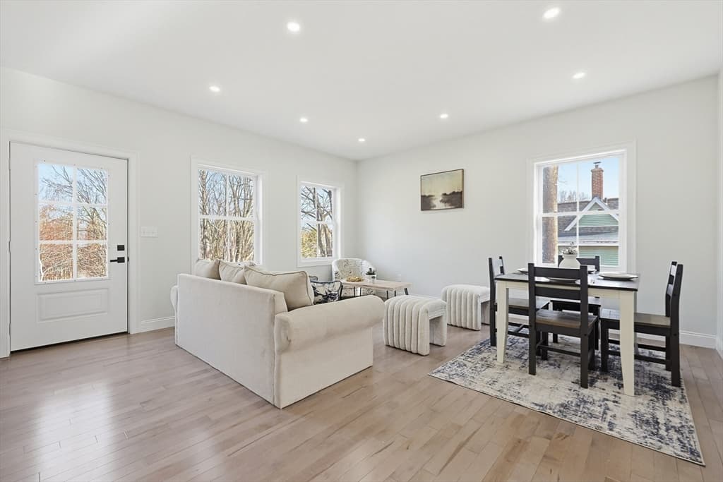 Single Family Residence at 673 Pleasant Street, Leicester MA 01524, photo 15 of 38