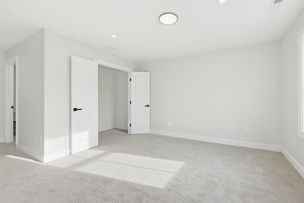 Single Family Residence at 673 Pleasant Street, Leicester MA 01524, photo 21 of 38