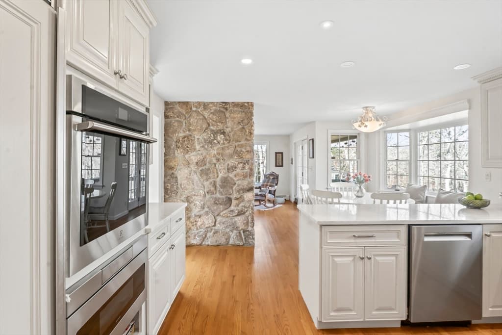 81 Whalers Walk, Edgartown MA 02539 photo 9