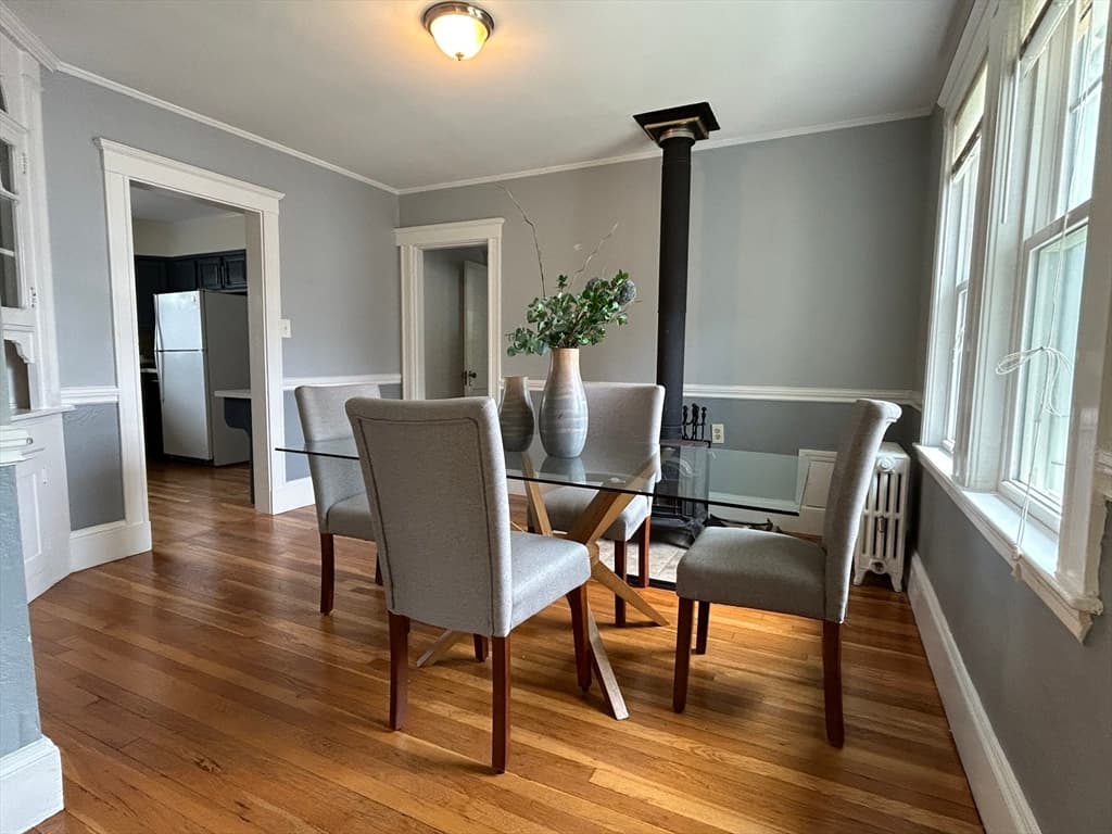 Condominium at 60-62 Cloverdale Rd # 62, Newton MA 02461, Newton, photo 3 of 15