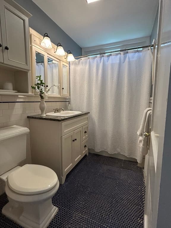 Condominium at 60-62 Cloverdale Rd # 62, Newton MA 02461, Newton, photo 10 of 15