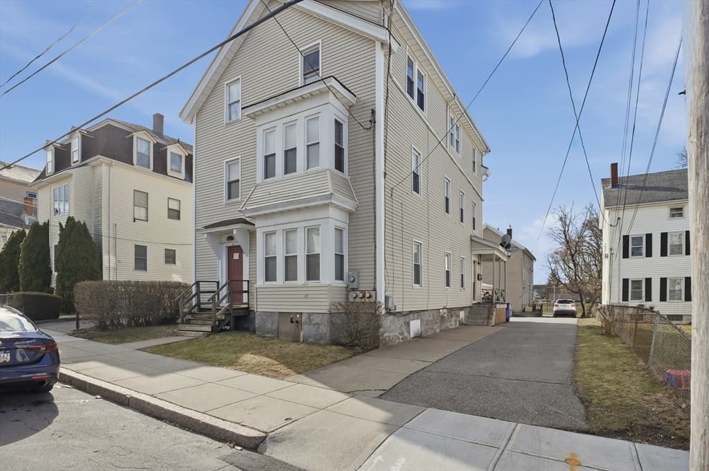29 Palmer Street, Fall River MA 02724