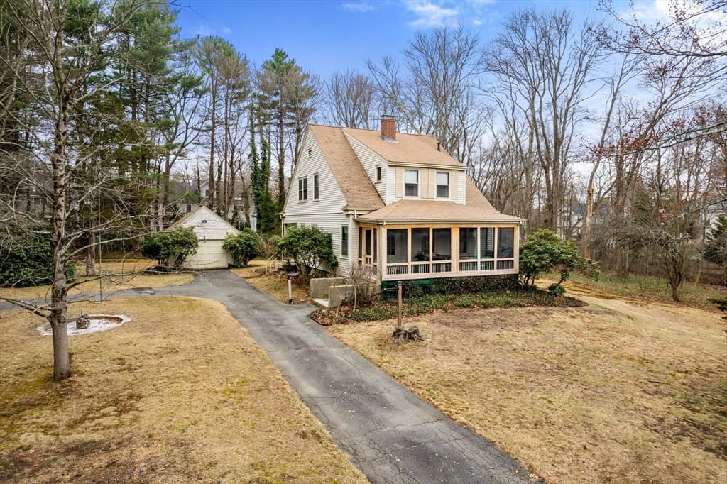 Single Family Residence at 53 Elmwood Rd, Wellesley MA 02481, photo 2 of 10