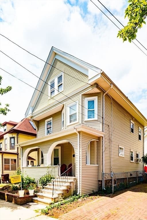 40 Baker Rd, Everett MA 02149