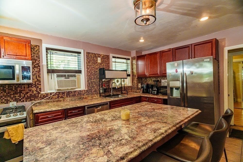 40 Baker Rd, Everett MA 02149 photo 14