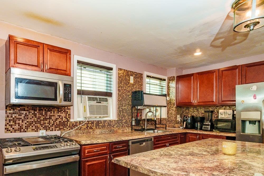 40 Baker Rd, Everett MA 02149 photo 4