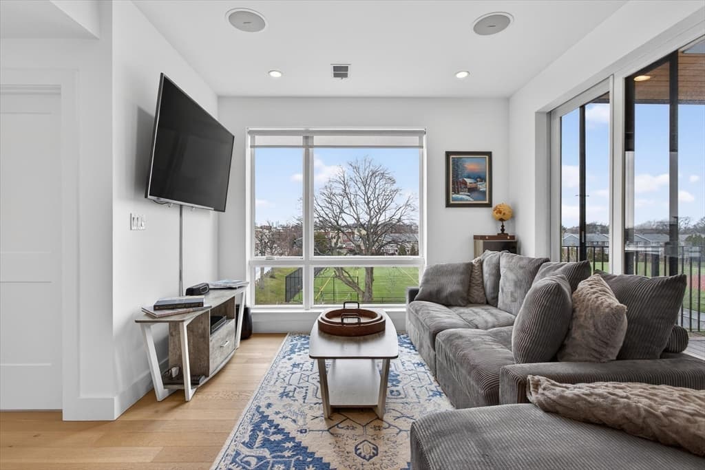 Condominium at 946 Saratoga Street # 303, Boston MA 02128, Boston, photo 3 of 24