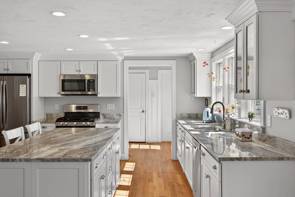 Single Family Residence at 234 Round Cove Rd, Chatham MA 02633, Chatham, photo 11 of 42