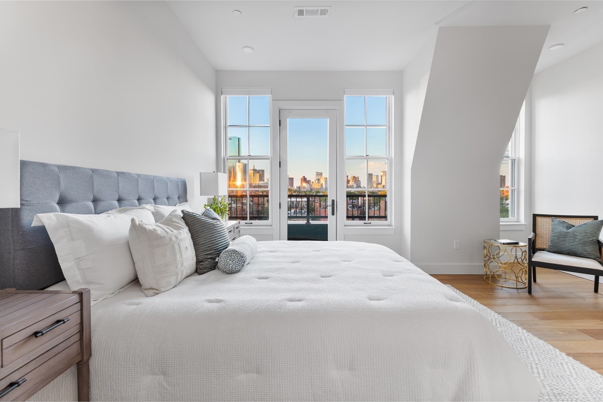 Condominium at 566 Columbus Ave # 614, Boston MA 02118, photo 4 of 23