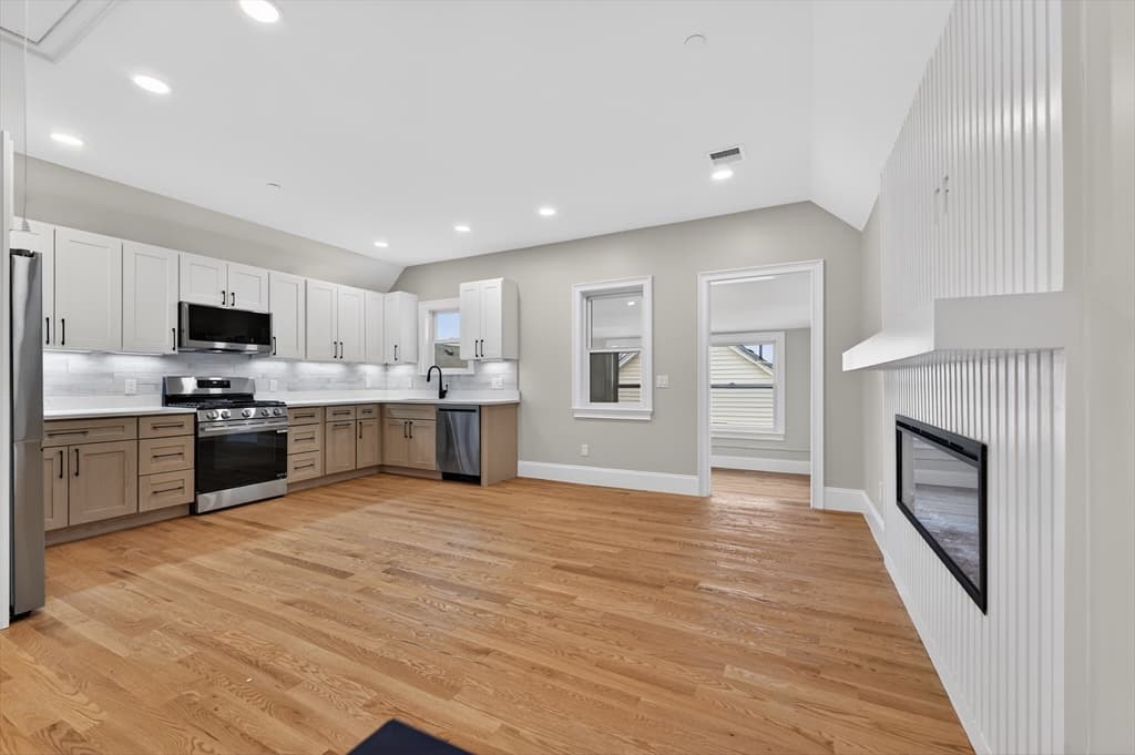 Condominium at 29C Prichard Ave # 3, Somerville MA 02144, photo 9 of 38