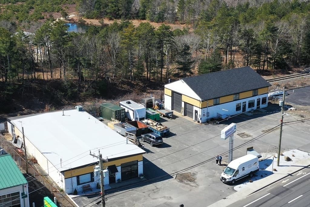 3091-3095 Cranberry Hwy, Wareham MA 02538