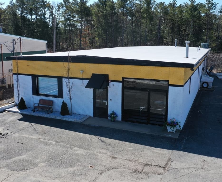 3095 Cranberry Hwy, Wareham MA 02538
