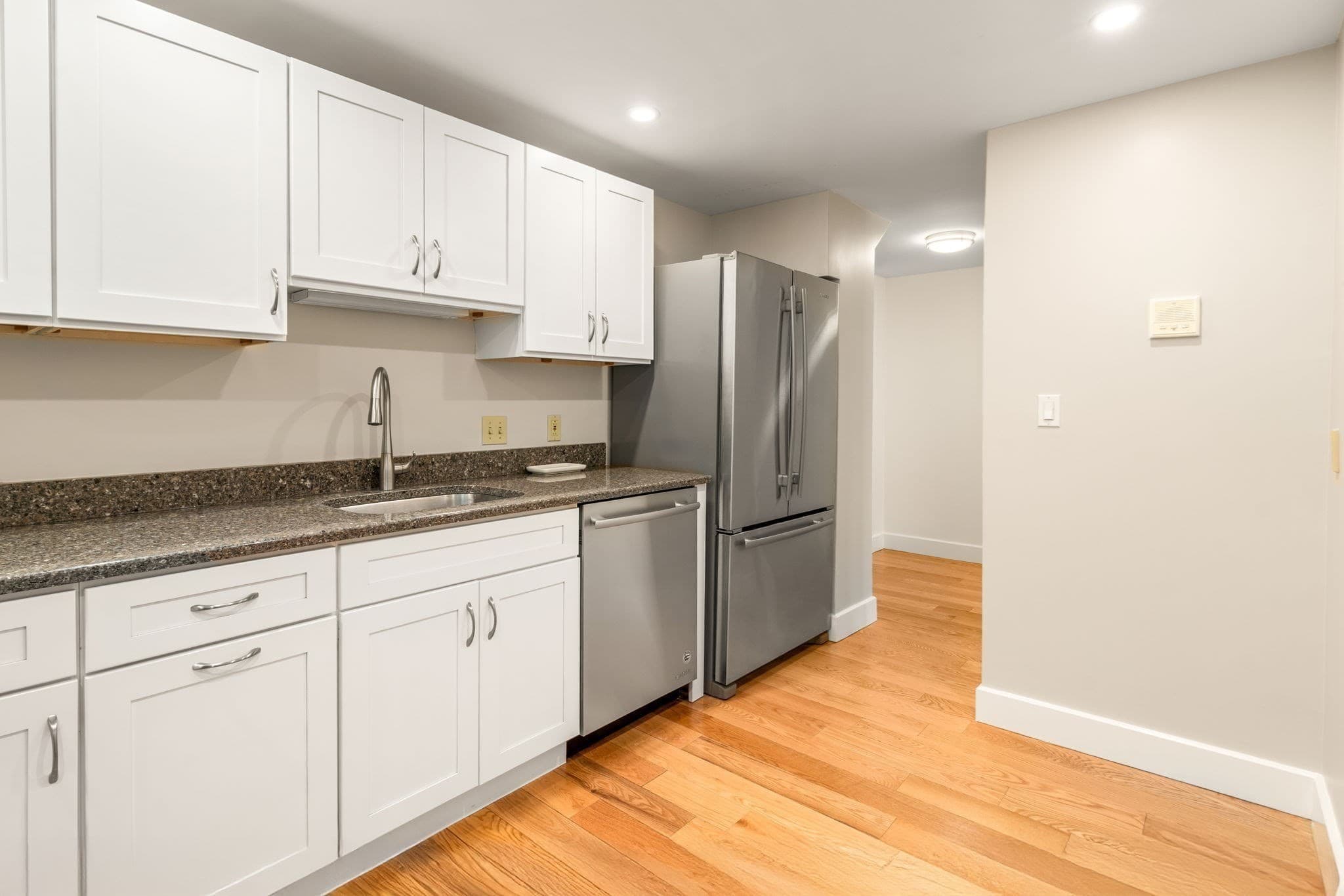 Condominium at 100 Fulton St # 3Q, Boston MA 02109, photo 5 of 25