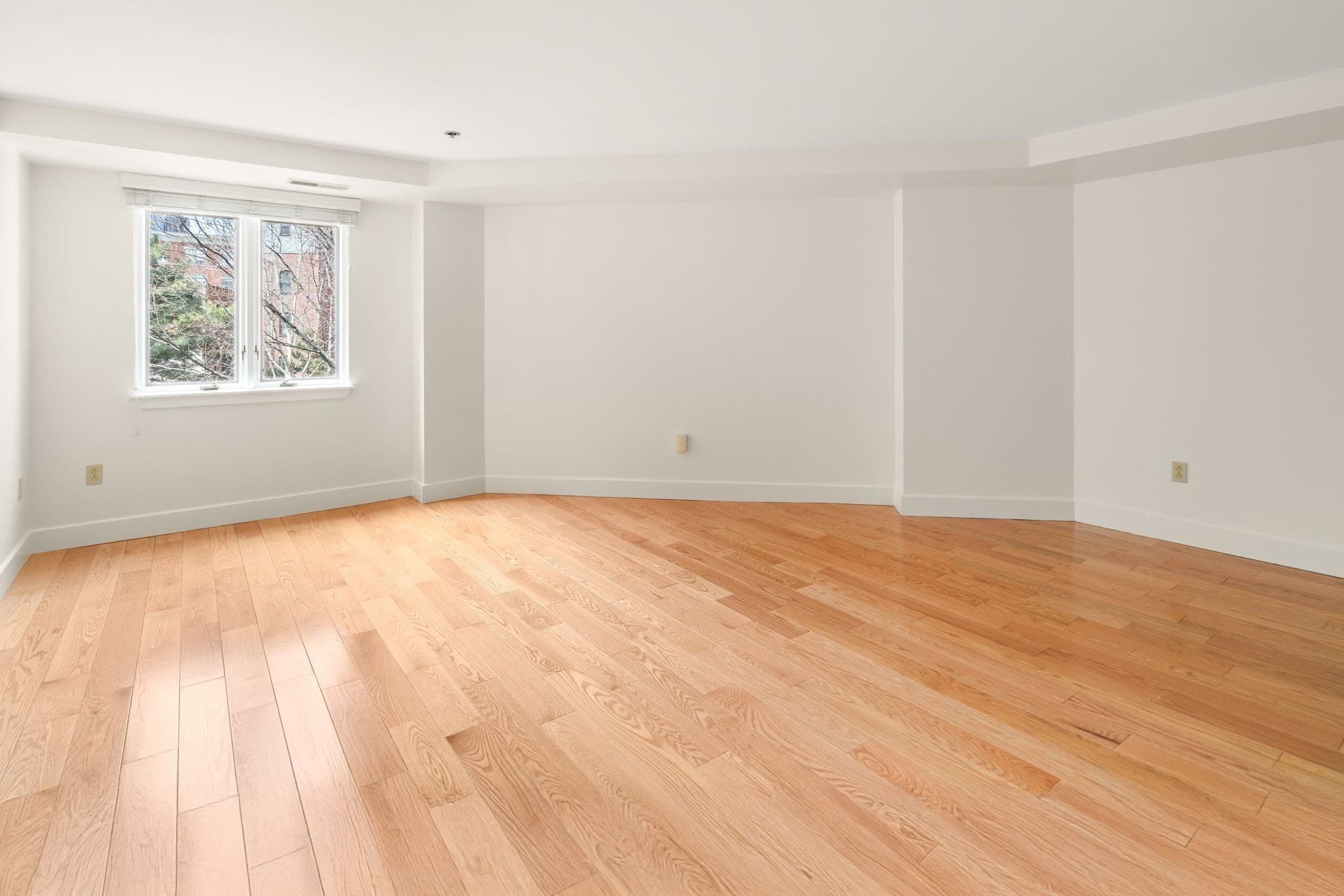 Condominium at 100 Fulton St # 3Q, Boston MA 02109, photo 18 of 25