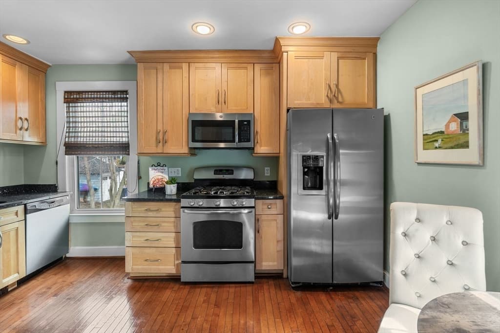 1 Maverick St # 2, Marblehead MA 01945 photo 9