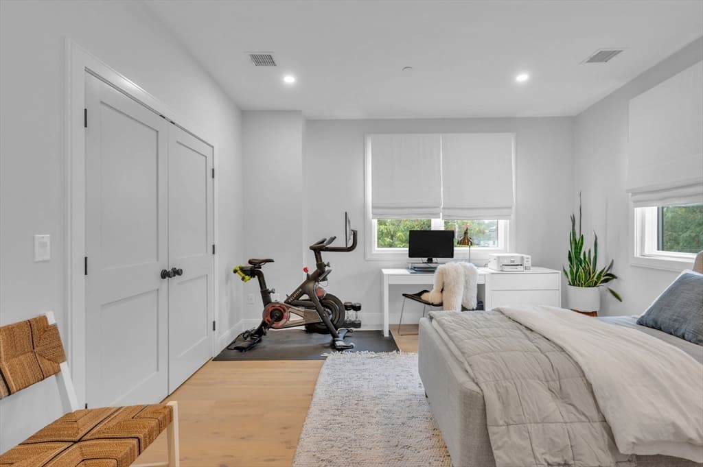 Condominium at 5245 Washington St # 5, Boston MA 02132, photo 23 of 37