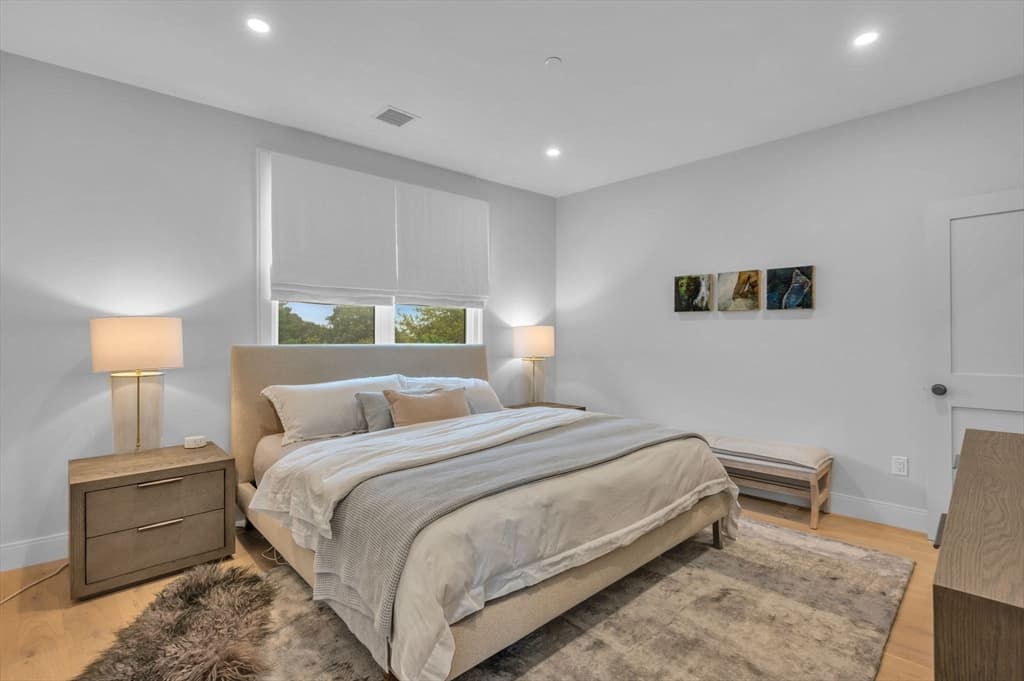 Condominium at 5245 Washington St # 5, Boston MA 02132, photo 17 of 37