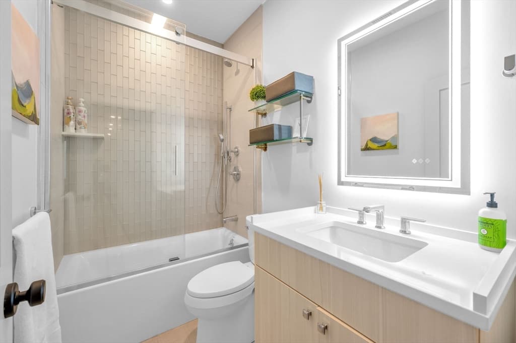 Condominium at 5245 Washington St # 5, Boston MA 02132, photo 24 of 37