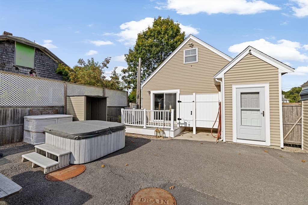 Single Family Residence at 2783 Cranberry Hwy, Wareham MA 02571, photo 19 of 42