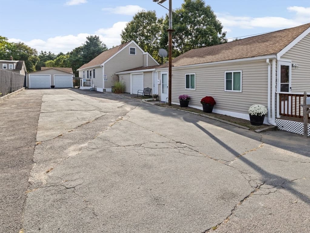 Single Family Residence at 2783 Cranberry Hwy, Wareham MA 02571, photo 39 of 42