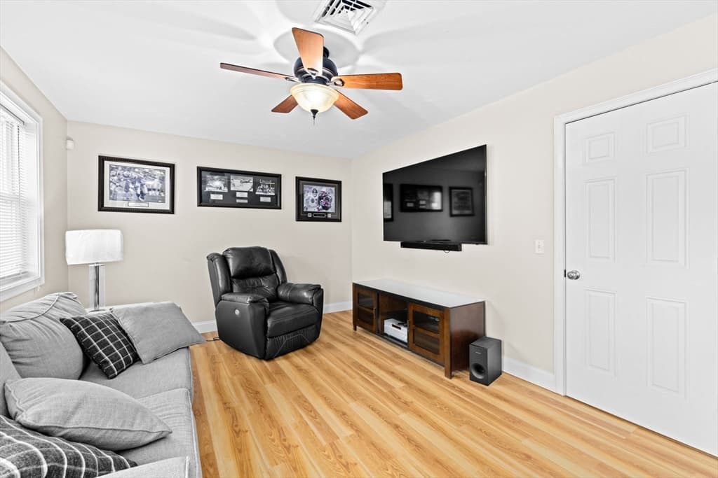Multi Family at 2783 Cranberry Hwy, Wareham MA 02571, Wareham, photo 5 of 42