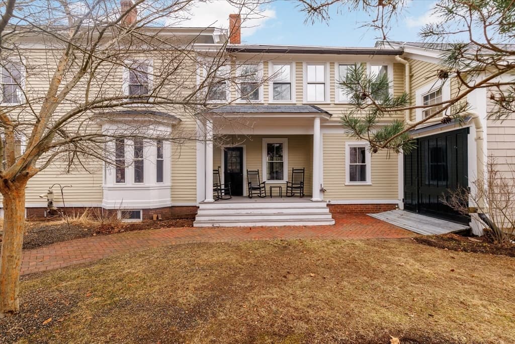 Single Family Residence at 14 Maple Street, Sturbridge MA 01566, Sturbridge, photo 2 of 37