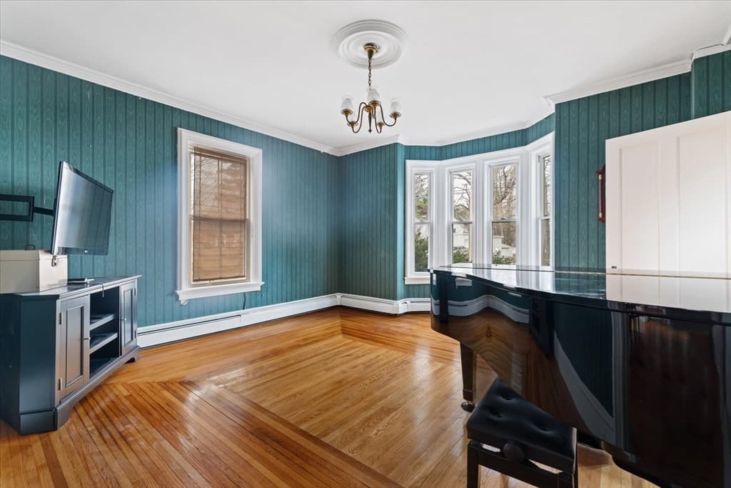 Single Family Residence at 14 Maple Street, Sturbridge MA 01566, Sturbridge, photo 10 of 37