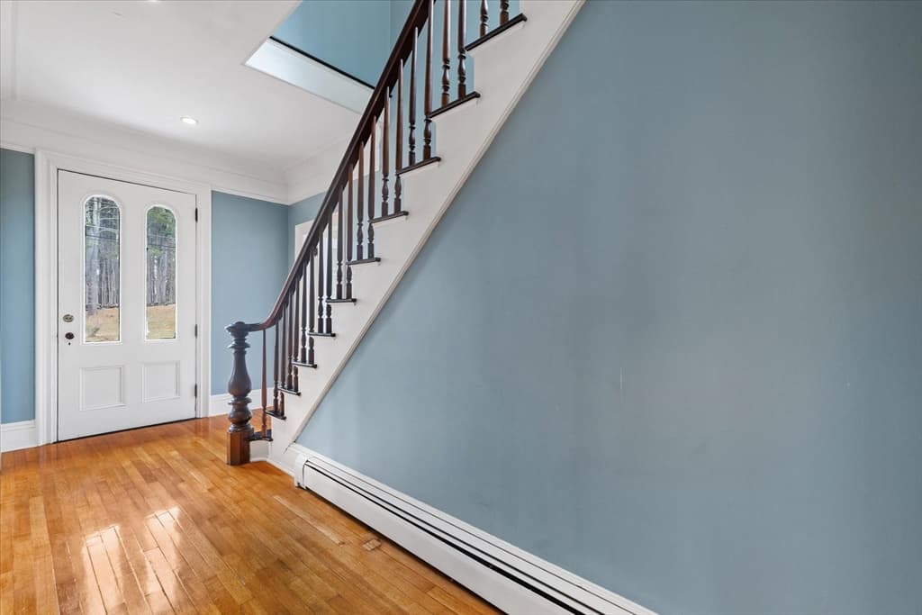 Single Family Residence at 14 Maple Street, Sturbridge MA 01566, Sturbridge, photo 8 of 37
