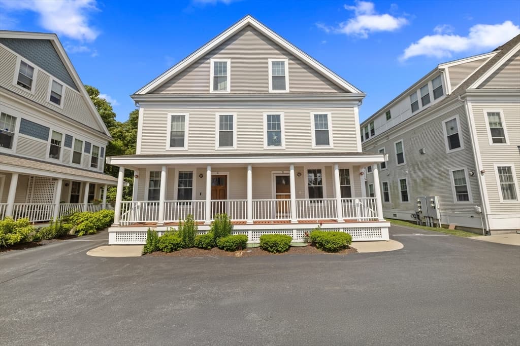 5 Honora Ln # 5, Bourne MA 02532 photo 2