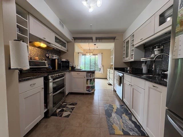 Condominium at 64 Laurelwood Dr # 64, Stoughton MA 02072, photo 8 of 17