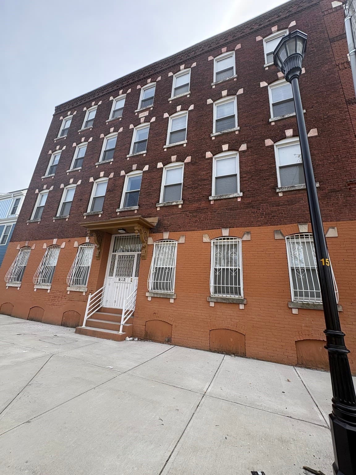 5-9 Family at 632 S East, Holyoke MA 01040, Holyoke, photo 2 of 22