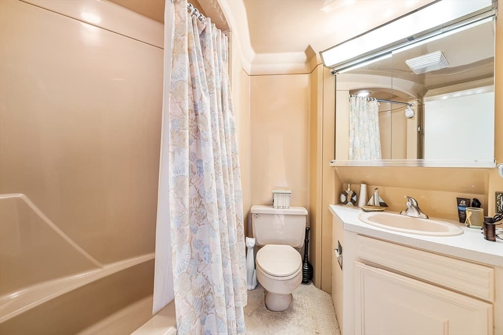 Condominium at 51 Broad Reach, Weymouth MA 02191, photo 21 of 32