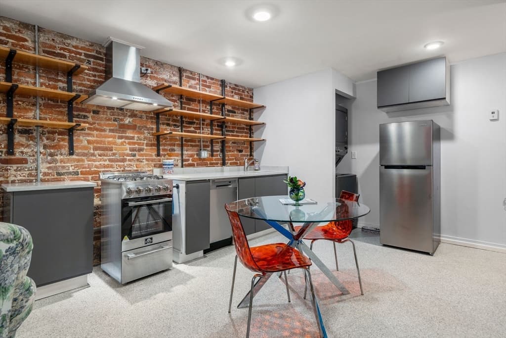 Condominium at 26 Unity St # 1, Boston MA 02113, photo 2 of 27