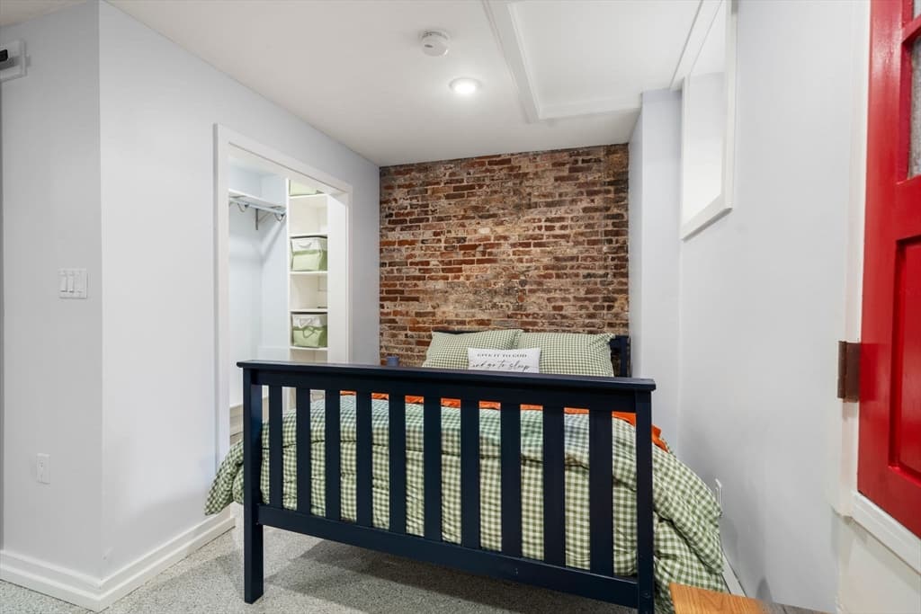 Condominium at 26 Unity St # 1, Boston MA 02113, photo 16 of 27