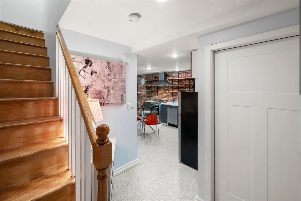 Condominium at 26 Unity St # 1, Boston MA 02113, photo 11 of 27
