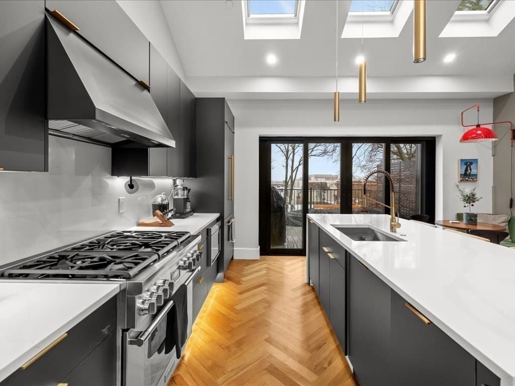 Condominium at 760 E Broadway, Boston MA 02127, photo 11 of 39