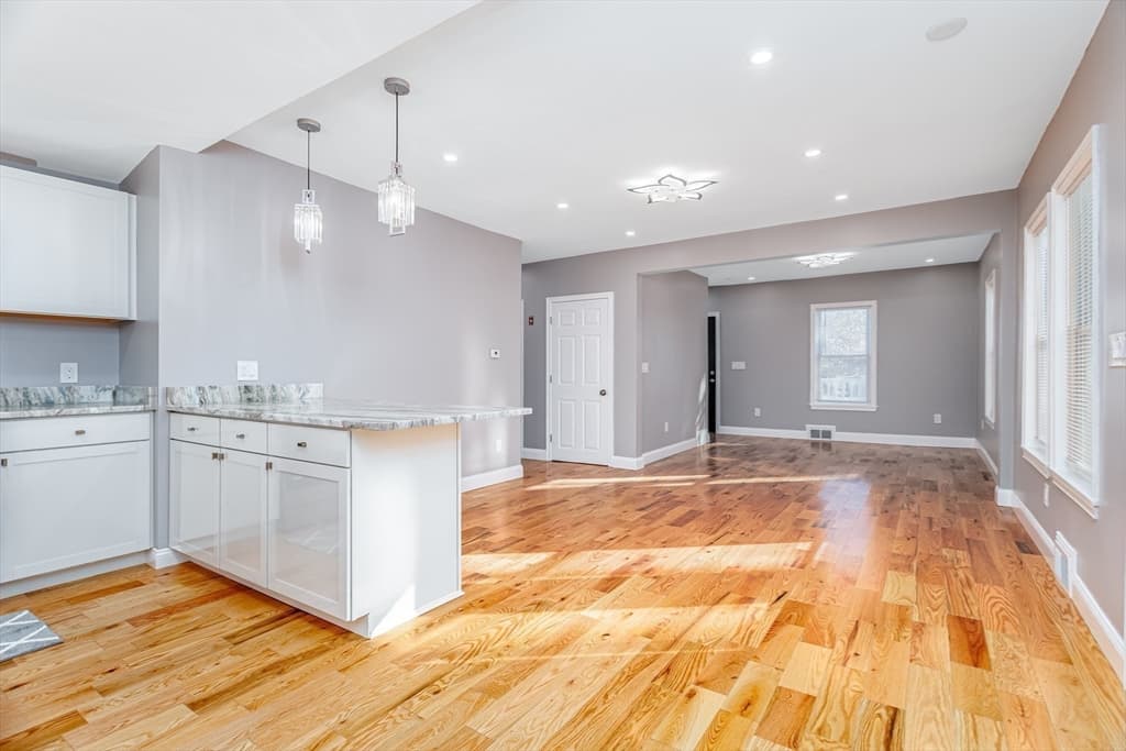 Single Family Residence at 161 11th Street, Leominster MA 01453, photo 9 of 23