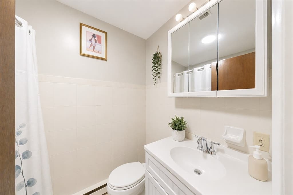 Condominium at 138 Ballou Ave # 3A, Boston MA 02124, photo 8 of 12