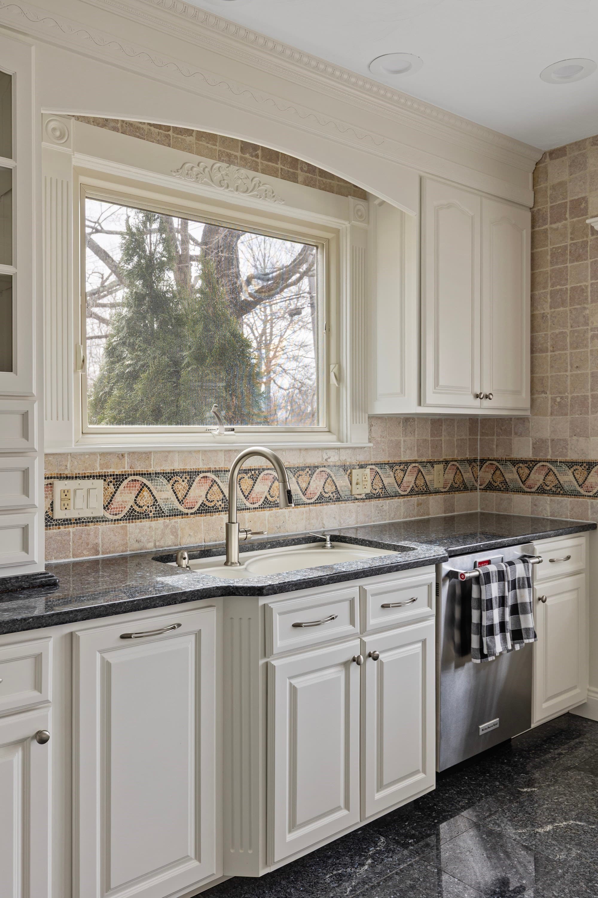 Single Family Residence at 27 Old Upton Rd, Grafton MA 01519, photo 24 of 41
