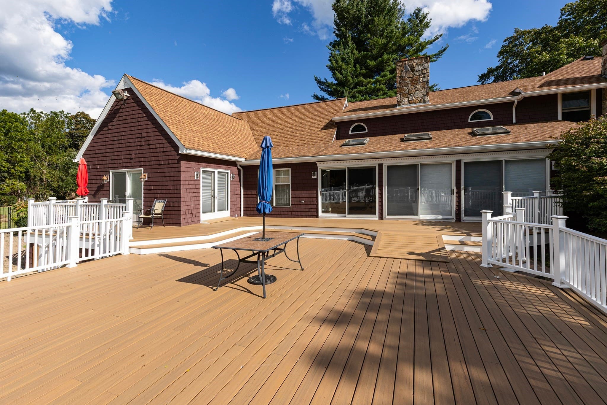Single Family Residence at 27 Old Upton Rd, Grafton MA 01519, photo 8 of 41