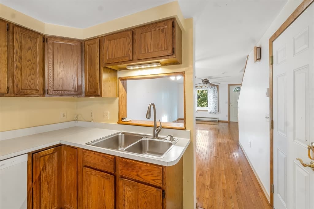 29-A Chilmark St, Worcester MA 01604 photo 5